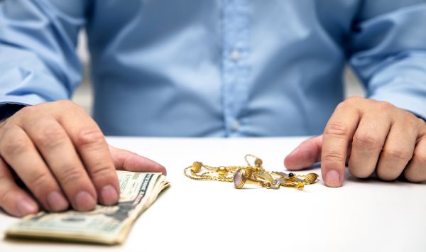 Futuro do dólar e o que pode mudar quando os EUA acumulam polêmicas com Venezuela e Europa