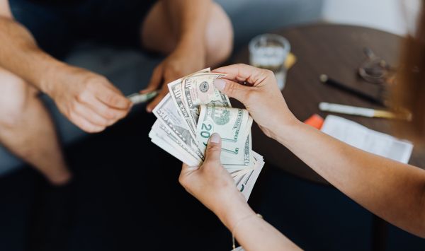 O que tende a acontecer com o dólar